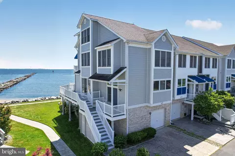8071 Windward Key Dr, Chesapeake Beach, MD 20732