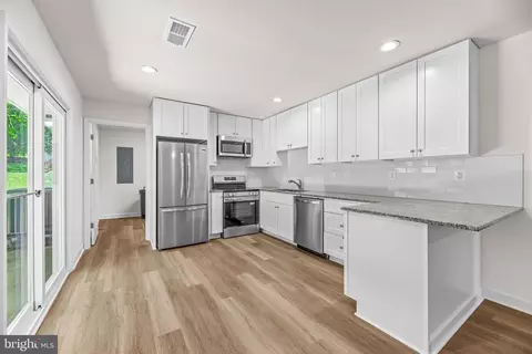 Kitchen - 1458 Knight Ave, Dunkirk, MD 20754 photo 1 of 4