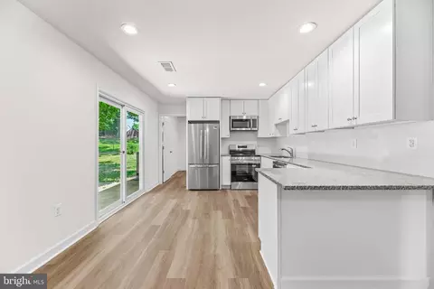 Kitchen - 1458 Knight Ave, Dunkirk, MD 20754 photo 2 of 4