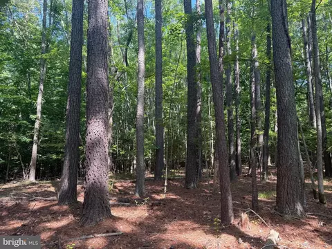 13435 Dowell Rd, Solomons, MD 20688