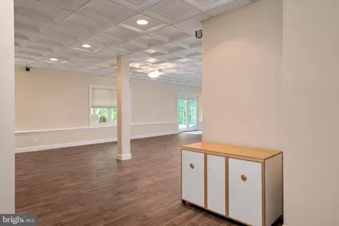 Entry Way - 3740 Larkview Ct, Dunkirk, MD 20754 photo 10 of 12