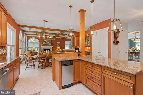 Kitchen - 3740 Larkview Ct, Dunkirk, MD 20754 photo 4 of 6