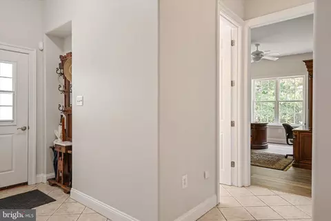 Entry Way - 3740 Larkview Ct, Dunkirk, MD 20754 photo 5 of 12