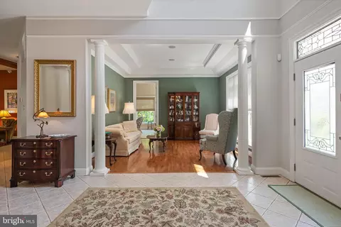 Entry Way - 3740 Larkview Ct, Dunkirk, MD 20754 photo 2 of 12