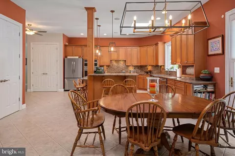 Dining - 3740 Larkview Ct, Dunkirk, MD 20754 photo 3 of 4