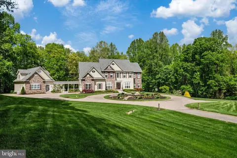 Exterior - 3740 Larkview Ct, Dunkirk, MD 20754 photo 4 of 18