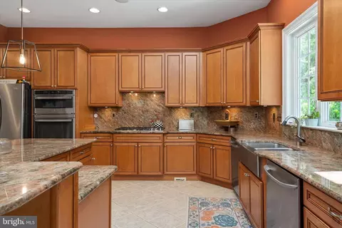 Kitchen - 3740 Larkview Ct, Dunkirk, MD 20754 photo 3 of 6