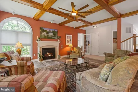 Living - 3740 Larkview Ct, Dunkirk, MD 20754 photo 1 of 4