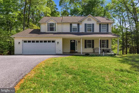 5817 Magnolia Cir, Saint Leonard, MD 20685