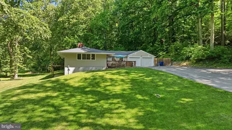 4390 Woodview Ln, Prince Frederick, MD 20678