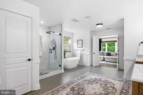 Entry Way - 3820 Leafcrest Ct, Dunkirk, MD 20754 photo 14 of 16