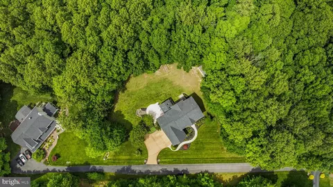 View/Area - 3820 Leafcrest Ct, Dunkirk, MD 20754 photo 6 of 8
