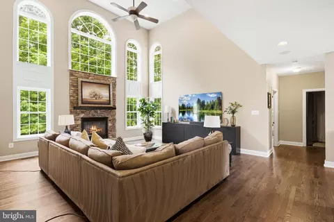 Living - 3820 Leafcrest Ct, Dunkirk, MD 20754 photo 1 of 2