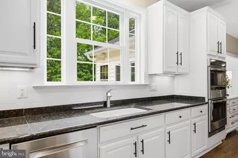 Kitchen - 3820 Leafcrest Ct, Dunkirk, MD 20754 photo 7 of 7