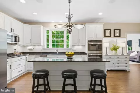 Kitchen - 3820 Leafcrest Ct, Dunkirk, MD 20754 photo 3 of 7