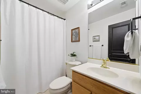 Bath - 3820 Leafcrest Ct, Dunkirk, MD 20754 photo 6 of 8