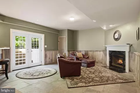 Living - 3820 Leafcrest Ct, Dunkirk, MD 20754 photo 2 of 2