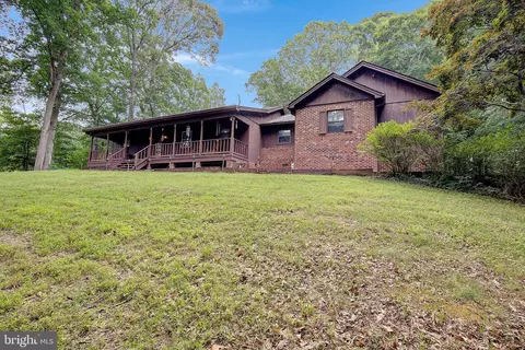 3721 Willie Ln, Chesapeake Beach, MD 20732