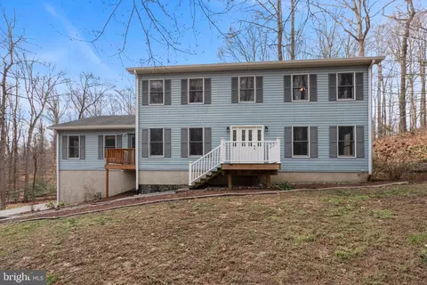 151 Autumn Ct, Huntingtown, MD 20639
