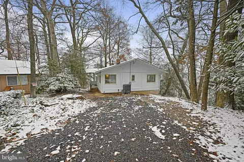1171 El Paso Ct, Lusby, MD 20657