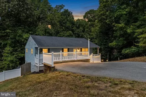 12525 Adobe Cir, Lusby, MD 20657