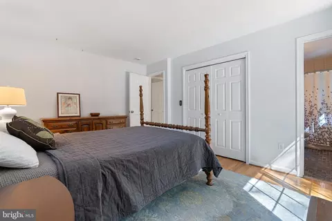 Bedroom - 11219 Lakeview Dr, Dunkirk, MD 20754 photo 2 of 13
