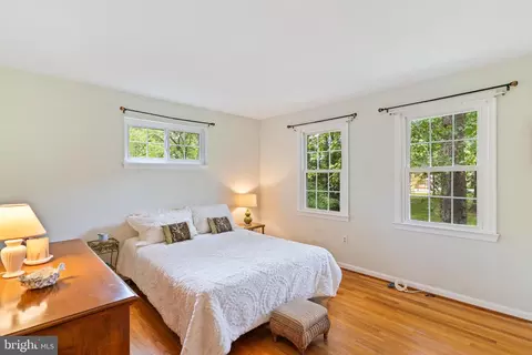 Bedroom - 11219 Lakeview Dr, Dunkirk, MD 20754 photo 13 of 13