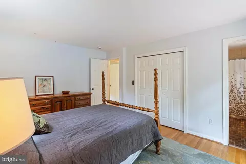 Bedroom - 11219 Lakeview Dr, Dunkirk, MD 20754 photo 11 of 13