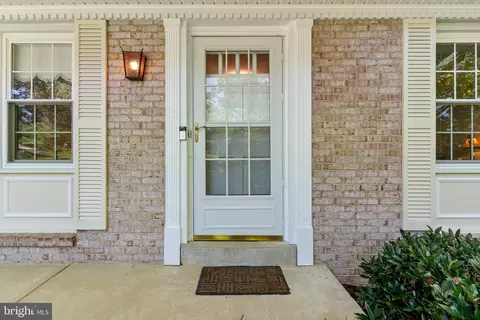 Entry Way - 11219 Lakeview Dr, Dunkirk, MD 20754 photo 3 of 4