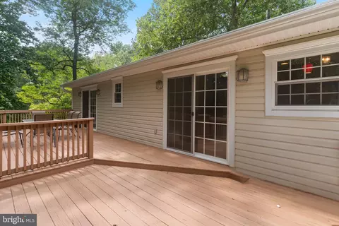 Exterior - 11219 Lakeview Dr, Dunkirk, MD 20754 photo 12 of 16