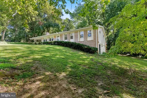 Exterior - 11219 Lakeview Dr, Dunkirk, MD 20754 photo 9 of 16