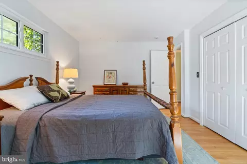 Bedroom - 11219 Lakeview Dr, Dunkirk, MD 20754 photo 3 of 13
