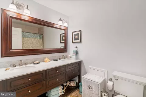 Bath - 11219 Lakeview Dr, Dunkirk, MD 20754 photo 8 of 9