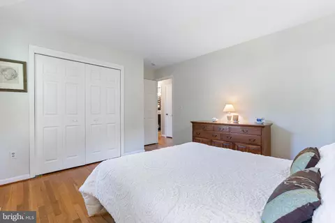 Bedroom - 11219 Lakeview Dr, Dunkirk, MD 20754 photo 6 of 13