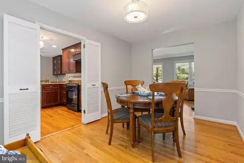 Dining - 11219 Lakeview Dr, Dunkirk, MD 20754 photo 2 of 7