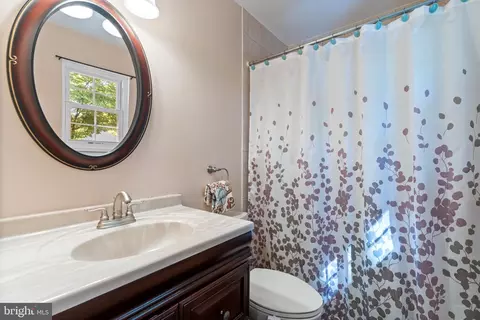 Bath - 11219 Lakeview Dr, Dunkirk, MD 20754 photo 1 of 9