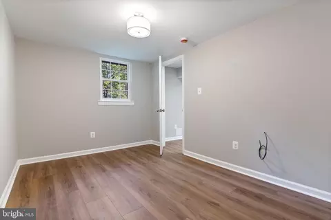 Bedroom - 11219 Lakeview Dr, Dunkirk, MD 20754 photo 9 of 13