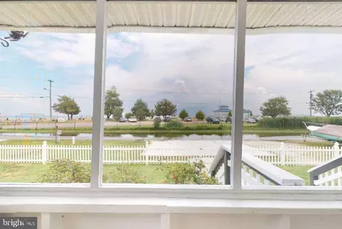 Exterior - 5237 Breezy Point Rd, Chesapeake Beach, MD 20732 photo 8 of 11