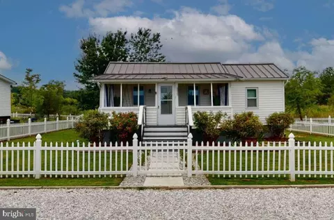 5237 Breezy Point Rd, Chesapeake Beach, MD 20732