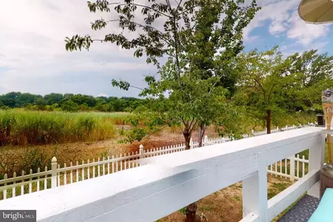 Exterior - 5237 Breezy Point Rd, Chesapeake Beach, MD 20732 photo 11 of 11