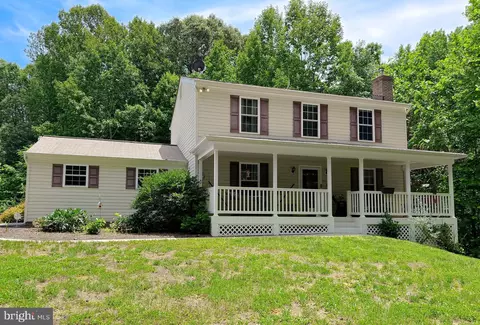 290 Chapel Hills Dr, Prince Frederick, MD 20678