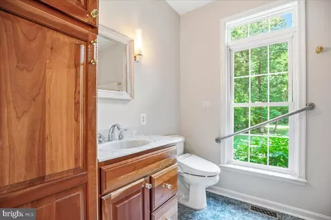 Bath - 12033 Steven Ln, Dunkirk, MD 20754 photo 1 of 10