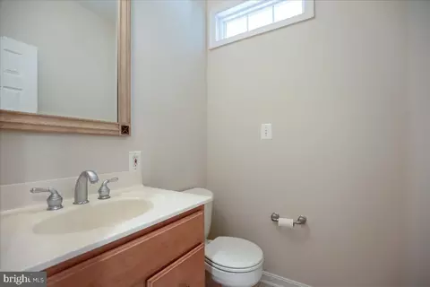 Bath - 12033 Steven Ln, Dunkirk, MD 20754 photo 2 of 10