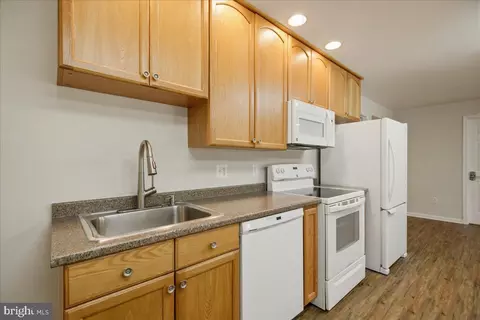 Kitchen - 12033 Steven Ln, Dunkirk, MD 20754 photo 11 of 11
