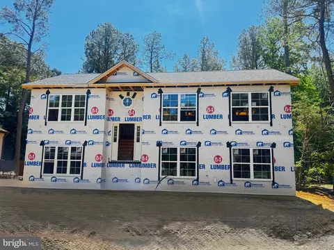 1097 San Angelo Dr, Lusby, MD 20657