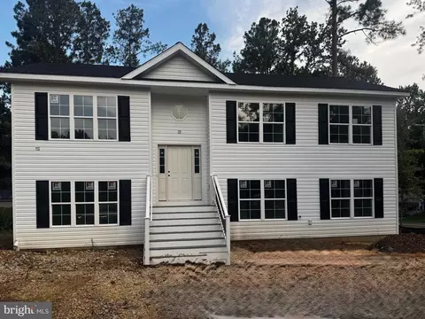 1097 San Angelo Dr, Lusby, MD 20657