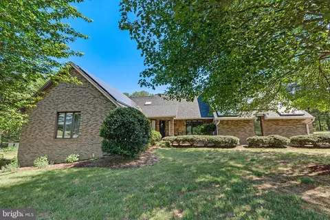 1800 Holland Cliffs Rd, Huntingtown, MD 20639