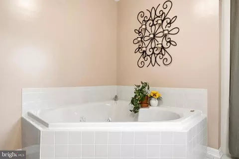 Bath - 548 Windmill Dr, Saint Leonard, MD 20685 photo 1 of 2