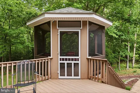 Exterior - 548 Windmill Dr, Saint Leonard, MD 20685 photo 3 of 9