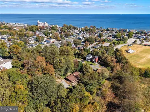 8205 F St, Chesapeake Beach, MD 20732